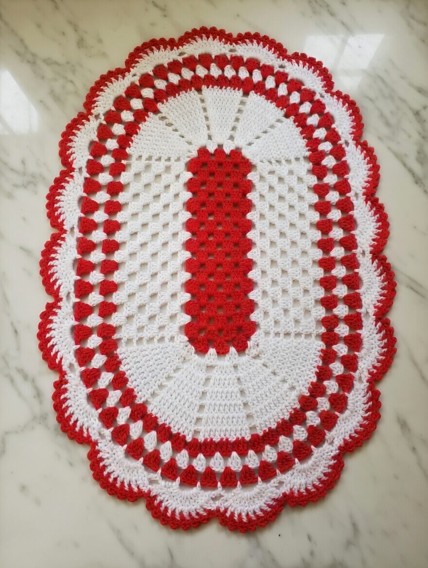 Tapete de crochê oval 2 cores - Imagem 2